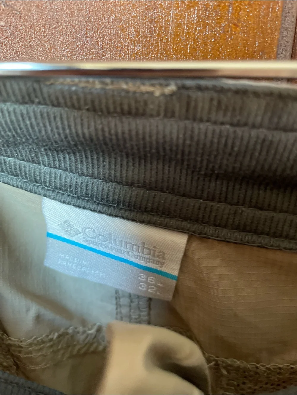 Columbia men's 36 x 32 khaki pants